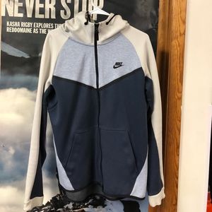 nike tech fleece windrunner